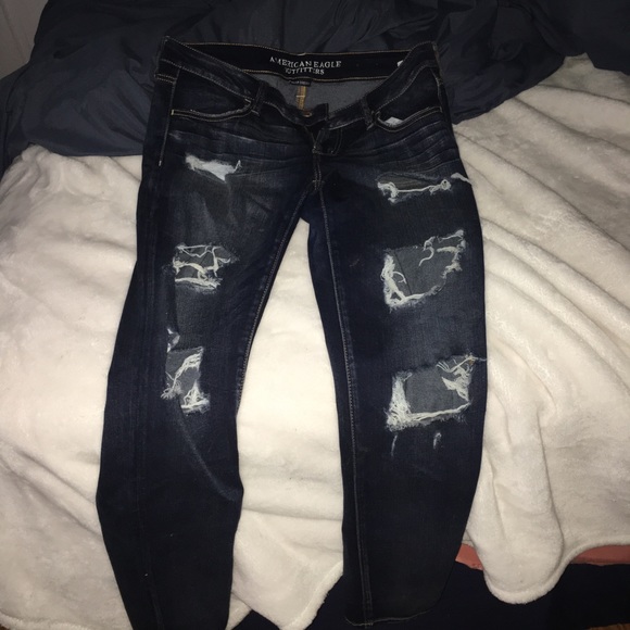 AE SIZE TEN RIPPED JEANS - Picture 1 of 4